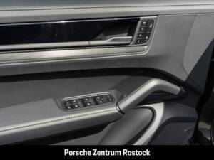 Imagen 18/38 de Porsche Cayenne Coupé E-Hybrid (1900)