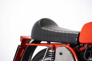 Image 33/50 of MV Agusta 350 S (1972)