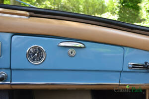 Image 39/50 of Mercedes-Benz 190 SL (1961)