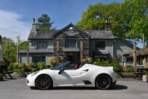 Image 46/50 of Alfa Romeo 4C Spider (2017)
