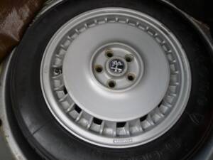 Bild 18/42 von Alfa Romeo GTV6 3.0 (1985)
