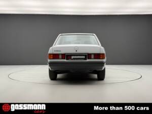 Imagen 7/15 de Mercedes-Benz 190 (1987)