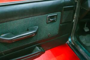 Image 16/33 of Peugeot 205 GTi 1.9 (1993)