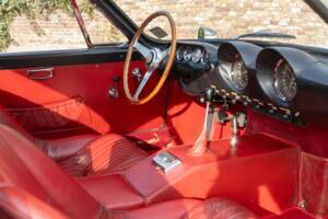 Bild 41/50 von Ferrari 250 GT/L Lusso (1964)