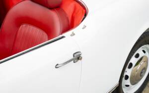 Immagine 16/43 di Alfa Romeo Giulia 1600 Spider (1964)