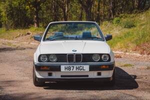 Bild 9/36 von BMW 318i (1991)