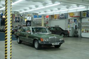 Image 16/50 de Mercedes-Benz 450 SEL 6,9 (1975)