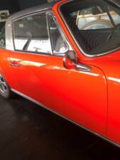 Immagine 30/45 di Porsche 911 2.2 T (1970)