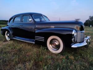 Image 1/50 of Cadillac 61 Sedan (1941)