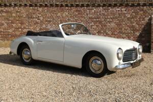 Image 23/50 of SIMCA 8 Sport (1950)