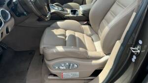 Image 12/51 de Porsche Cayenne Turbo (2011)