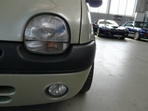 Imagen 2/40 de Renault Twingo 1.2 (2000)