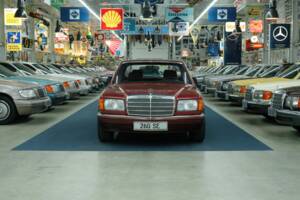 Bild 5/50 von Mercedes-Benz 260 SE (1990)