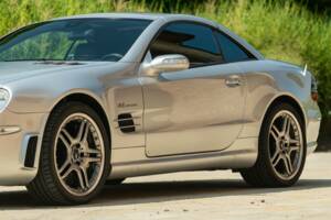 Immagine 13/50 di Mercedes-Benz SL 65 AMG (2005)