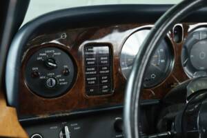 Image 23/48 of Rolls-Royce Corniche I (1980)