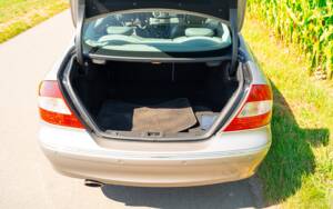 Image 45/49 of Mercedes-Benz CLK 280 (2006)