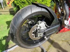 Bild 38/48 von Ducati 749 R (2005)