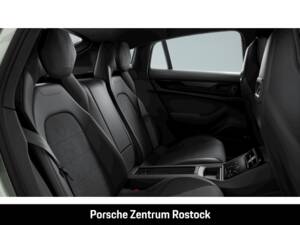 Bild 10/10 von Porsche Panamera GTS (1900)