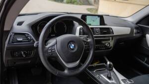 Bild 8/23 von BMW 118i (2018)