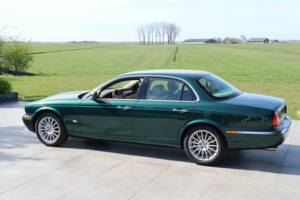 Imagen 43/50 de Jaguar XJ 8 4.2 (2006)
