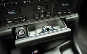 Bild 36/45 von BMW M5 (1992)