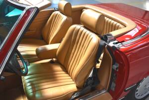 Image 31/94 of Mercedes-Benz 560 SL (1988)