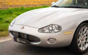 Bild 9/37 von Jaguar XKR (2001)