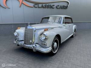 Image 2/36 of Mercedes-Benz 300 d (1958)