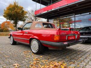 Bild 8/22 von Mercedes-Benz 560 SL (1986)