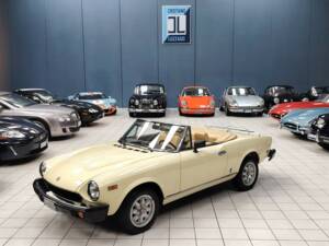 Image 2/64 of FIAT Spider 2000 (1982)