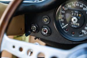 Image 37/78 de Jaguar E-Type (1969)
