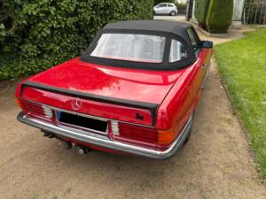 Image 7/14 of Mercedes-Benz 500 SL (1986)