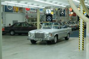 Image 15/50 of Mercedes-Benz 280 SE 3,5 (1970)