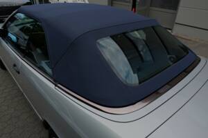 Image 68/69 of Mercedes-Benz E 320 (1994)