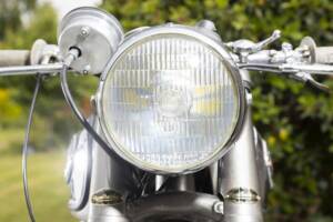 Image 31/40 of Norton Model 30 International (1957)