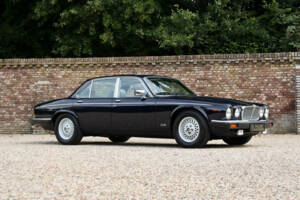 Imagen 42/50 de Jaguar XJ 12 (1985)