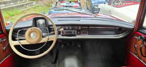 Image 18/21 of Mercedes-Benz 200 D (1968)