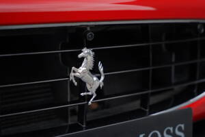 Image 32/50 of Ferrari California (2010)