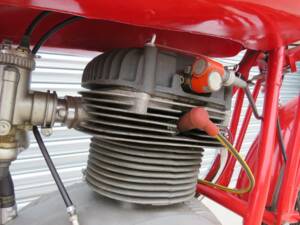 Image 21/43 de MV Agusta 175 CS Sport Disco Volante (1955)