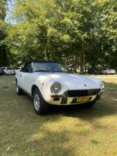 Image 3/8 of FIAT 124 Spider CS2 (1979)