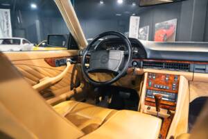 Bild 34/37 von Mercedes-Benz 560 SEC (1990)