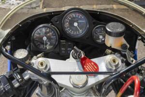 Image 41/50 of Honda VFR 750R RC 30 (1989)