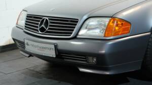 Image 23/34 of Mercedes-Benz 500 SL (1991)