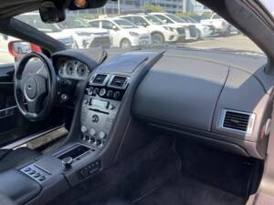 Bild 37/60 von Aston Martin DB 9 Volante (2007)