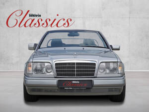 Imagen 3/24 de Mercedes-Benz E 220 (1996)