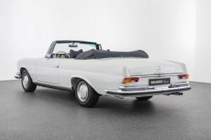 Image 3/33 de Mercedes-Benz 280 SE 3,5 (1970)