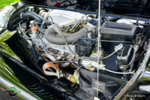 Image 21/54 of Morgan Plus 8 (1992)