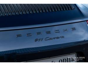 Immagine 14/31 di Porsche 911 Carrera (2018)