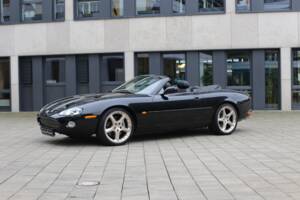 Immagine 5/45 di Jaguar XKR (2001)