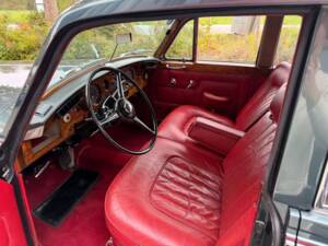 Image 13/36 of Bentley S 3 (1965)